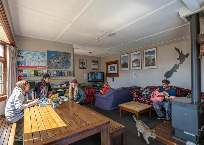 Mountain View Backpackers